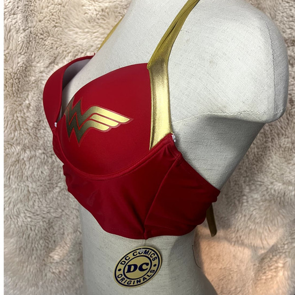 DC Comics Original Wonder Woman Top Red - Picture 3 of 3